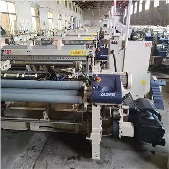 تم استخدام TSUDAKOMA ZAX -9200 i Loom